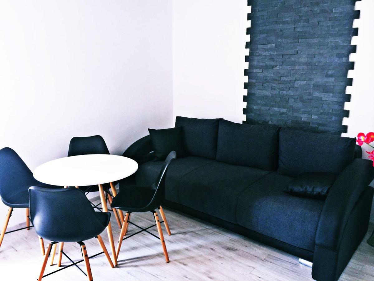 Ika Apartments 比比涅 外观 照片